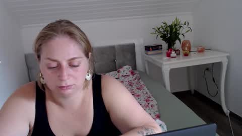 Snapshot of andorphina chatting on September 27, 10:22 am Andorphin online show from September 27, 10:22 am