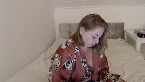 Snapshot of andorphina chatting on October 18, 7:04 pm Andorphin online show from October 18, 7:04 pm