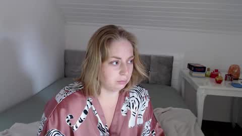 Snapshot of andorphina chatting on October 3, 10:42 am Andorphin online show from October 3, 10:42 am