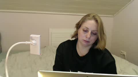 Snapshot of andorphina chatting on January 15, 6:19 pm Andorphin online show from January 15, 6:19 pm