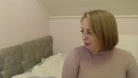 Snapshot of andorphina chatting on February 23, 9:54 pm Andorphin online show from February 23, 9:54 pm