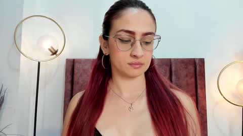 Snapshot of andracyruss chatting on March 9, 2:21 pm Andra Cyrus online show from March 9, 2:21 pm
