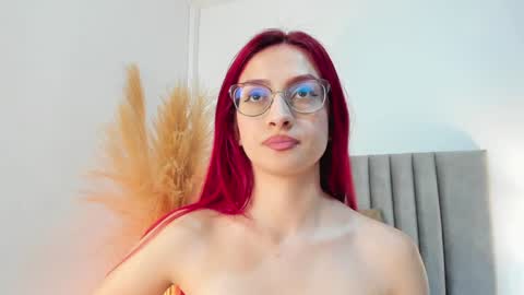 Snapshot of andracyruss chatting on January 14, 11:31 am Andra Cyrus online show from January 14, 11:31 am
