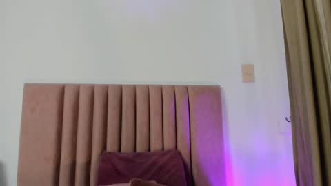 Snapshot of andracyruss chatting on January 23, 11:37 am Andra Cyrus online show from January 23, 11:37 am