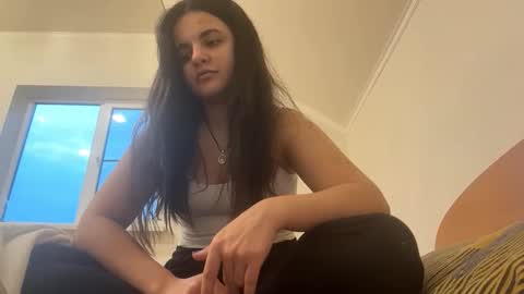 Viola online show from November 16, 1:55 pm