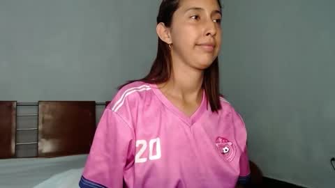 A l e online show from March 15, 8:22 pm