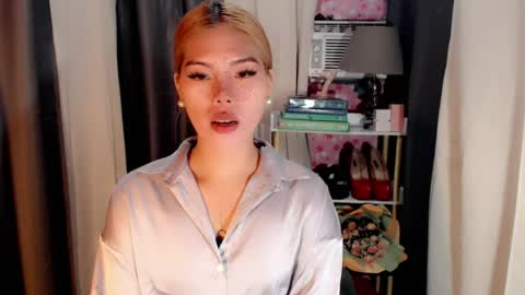 andrea06121998 online show from July 3, 4:57 pm