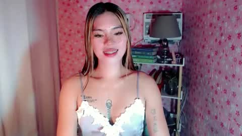 andrea06121998 online show from January 8, 5:22 am