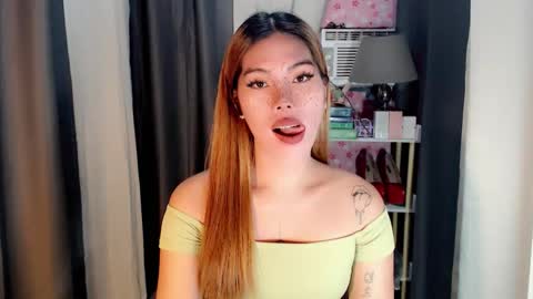 andrea06121998 online show from April 29, 5:30 pm