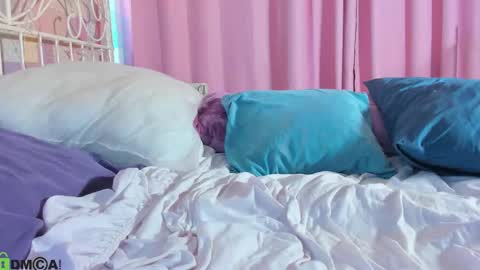 Andrea hereGMT7Mon Tue Wen ThFri Sat Su 0300am-0900am. online show from February 3, 6:22 am