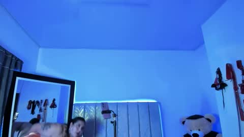 andreaakinky online show from September 12, 11:18 am