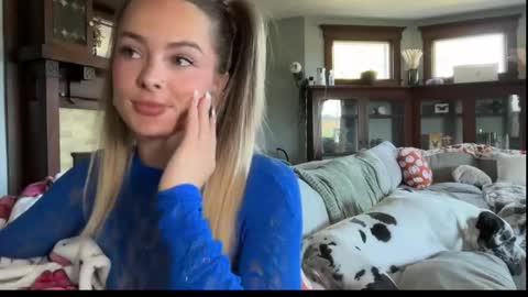 Andrea Elizabeth online show from September 9, 5:24 pm