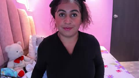 A n d r  e a S w e e t  online show from November 5, 8:25 pm