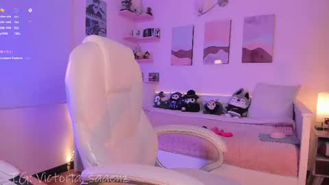 Victoria Senz  online show from July 16, 4:55 pm