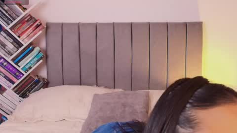 andy_saenz13 online show from April 25, 8:50 pm