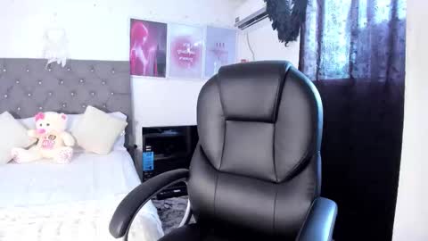          online show from October 21, 2:32 pm