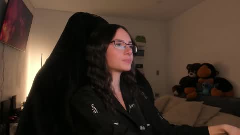      online show from March 1, 2:55 am