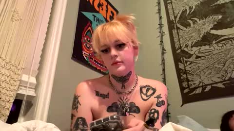 ang3lmorgu3 online show from March 16, 6:06 am