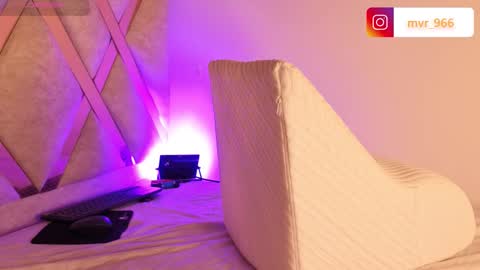 Vero   online show from January 9, 2:05 am