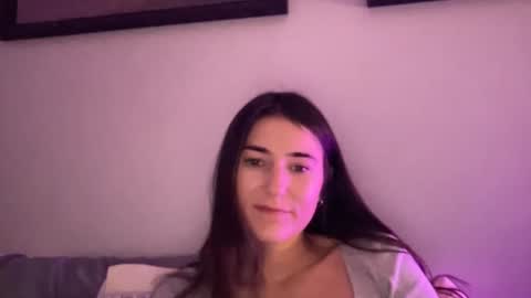 Snapshot of angel_babyyy1 chatting on October 24, 1:34 am Angel baby anna online show from October 24, 1:34 am