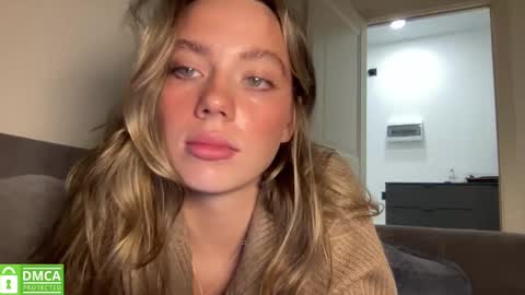 Snapshot of angel_from_sky chatting on February 13, 3:46 pm Greetings  Jess online show from February 13, 3:46 pm