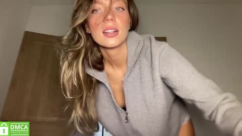 Snapshot of angel_from_sky chatting on October 12, 1:35 pm Greetings  Jess online show from October 12, 1:35 pm