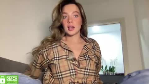Snapshot of angel_from_sky chatting on March 3, 1:48 pm Greetings  Jess online show from March 3, 1:48 pm