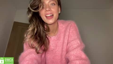 Snapshot of angel_from_sky chatting on October 23, 12:44 pm Greetings  Jess online show from October 23, 12:44 pm