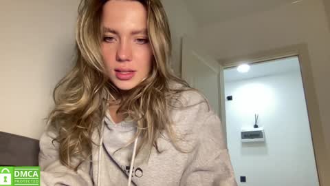 Snapshot of angel_from_sky chatting on January 13, 10:14 am Greetings  Jess online show from January 13, 10:14 am