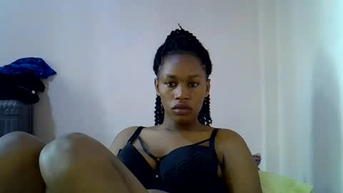 angel_mia5 online show from July 8, 7:32 am