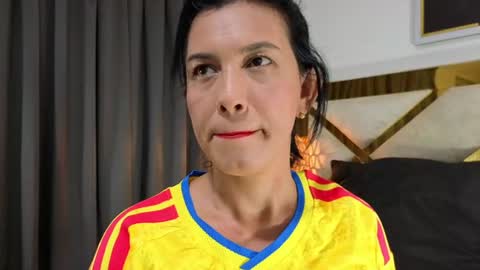Nicolle  online show from June 23, 10:57 am