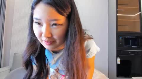 Snapshot of angel_soo chatting on October 16, 1:47 pm angel_soo online show from October 16, 1:47 pm