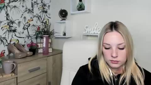 Angela online show from March 11, 7:23 am