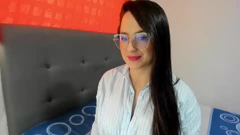angela_nix online show from November 24, 3:25 pm
