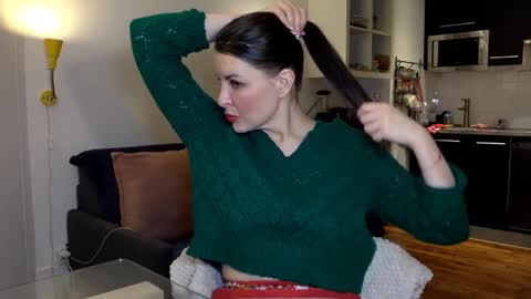 Angela online show from January 10, 7:43 pm