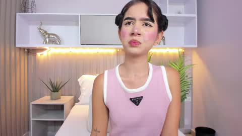 angelag_ online show from April 29, 4:16 am