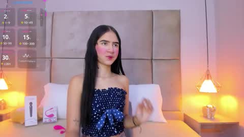 angelag_ online show from November 1, 8:02 pm