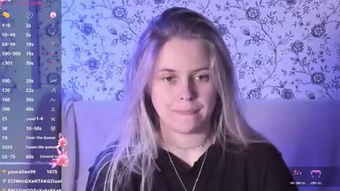 Darsi Anty online show from December 14, 8:03 pm