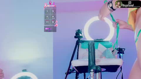 angel online show from June 13, 8:28 pm