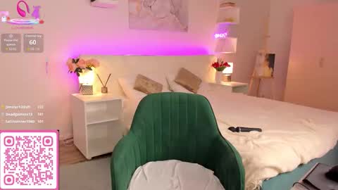 Emma online show from September 15, 2:42 am