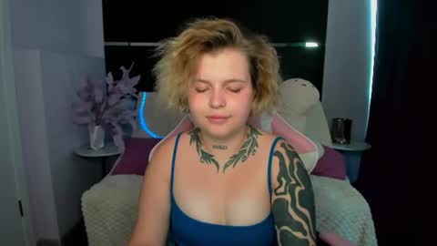 angelina_meaw online show from August 2, 3:31 am