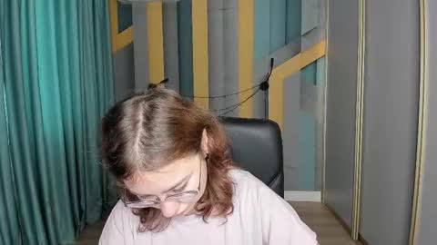 AngelinaLow online show from November 8, 6:40 am