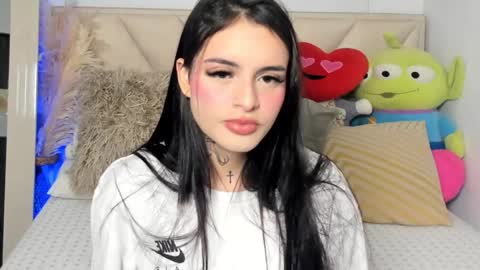 Angeline Smith  online show from March 9, 1:46 am