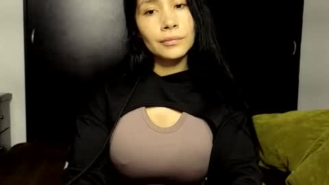  ANGELA ISABELLA  online show from December 4, 8:42 pm