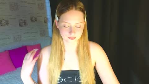 Cutie online show from September 25, 11:53 am