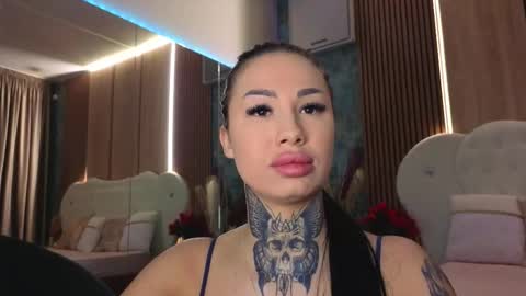 angellys online show from March 13, 10:38 am