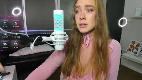 Angel online show from December 14, 9:24 pm