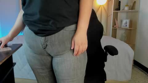 ANGIE online show from January 10, 2:22 pm