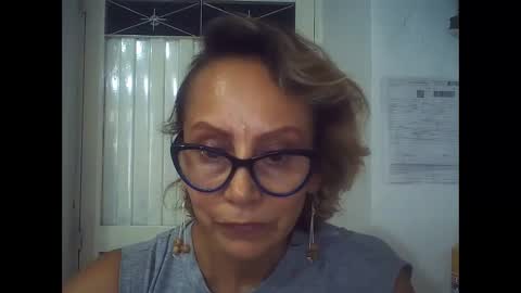 Snapshot of angelycute476334 chatting on February 26, 10:22 pm angelycute476334 online show from February 26, 10:22 pm