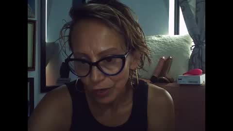 Snapshot of angelycute476334 chatting on January 17, 7:38 pm angelycute476334 online show from January 17, 7:38 pm